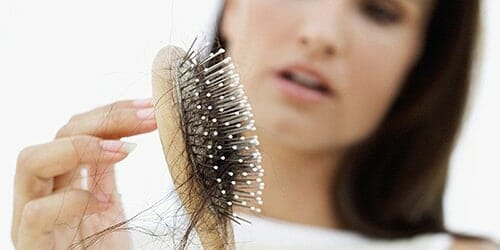 أفضل علاج لتساقط الشعر عند النساء