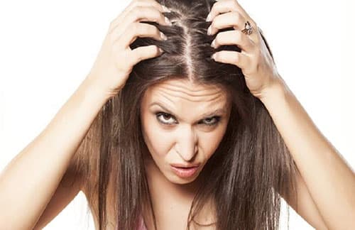 علاج تساقط الشعر من الأمام عند النساء