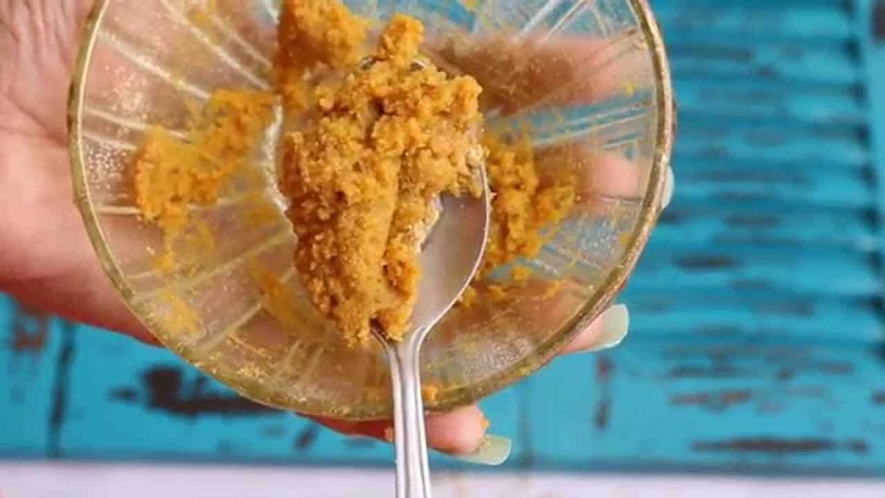 ماسك قشر البرتقال والزبادي