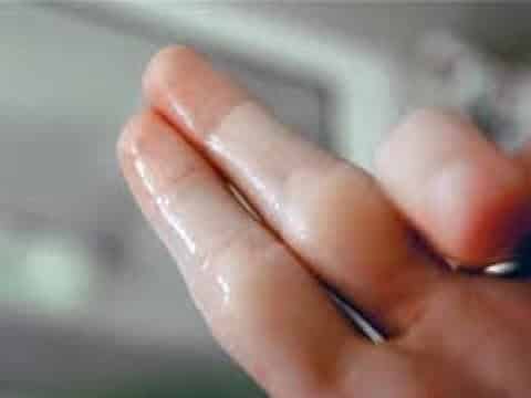 افرازات بعد التبويض من علامات الحمل
