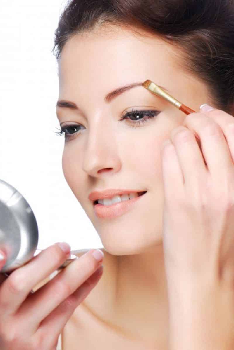 أحدث طرق لرسم الحواجب بشكل مثالى متنوعة