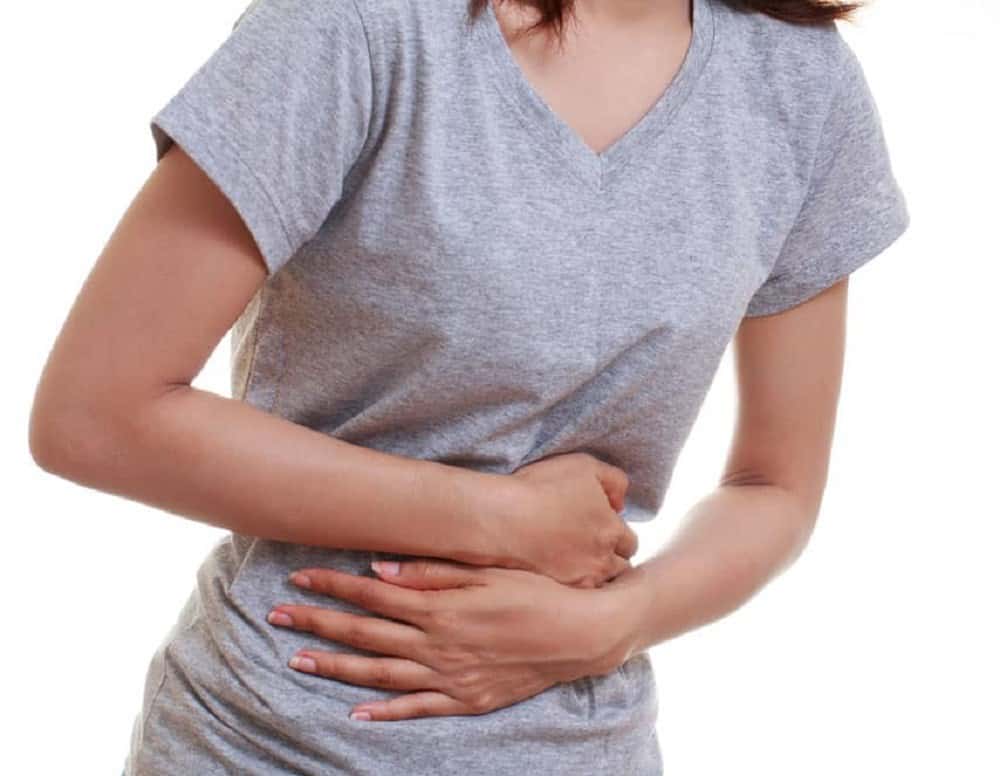اعراض الدورة الشهرية قبل نزولها بيوم