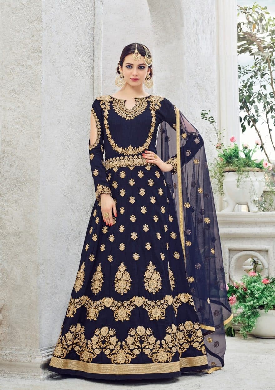 صور أرقى موديلات الأزياء الهندية 2019 متنوعة