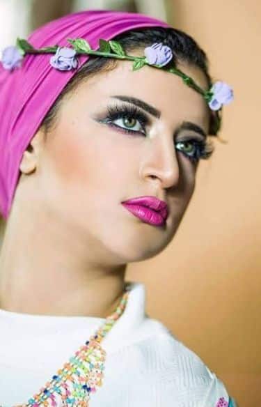 صور أحدث لفات الطرح السوارية البسيطة جامدة