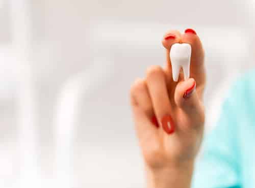 أهمية ضرس العقل وفائدته والاعراض التى تنتج عن ظهوره