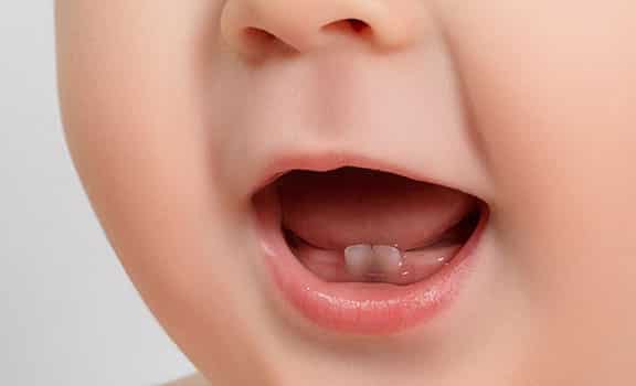 ظهور الأسنان عند الأطفال
