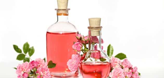 بودرة للوجه بالماء الورد