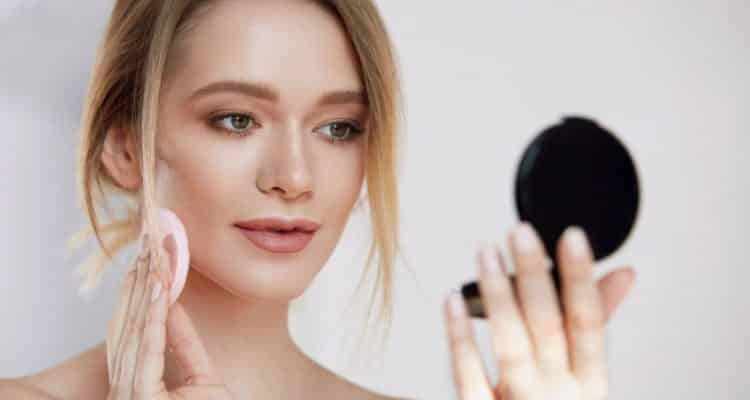 كيفية استخدام البودرة النسائية