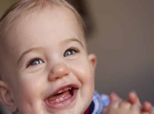 مراحل التسنين عند الأطفال الرضع