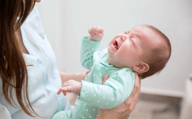 حقائق عن كثرة بكاء الطفل بدون سبب