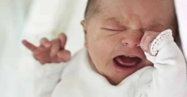 انواع بكاء الطفل وترجمتها وما هى فوائد بكاء الطفل الرضيع