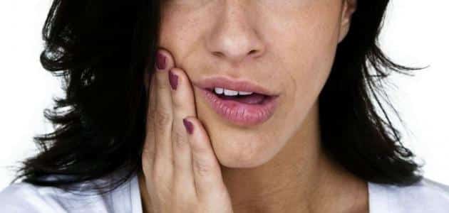 مضاعفات تسوس ضرس العقل ومتي يجب خلعة