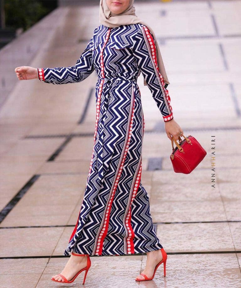 تفصيل دريسات منقوشه شيك